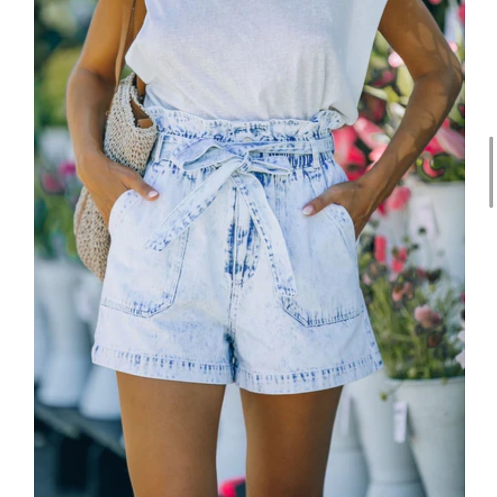 Vici Light Wash Paper Bag shorts - M
